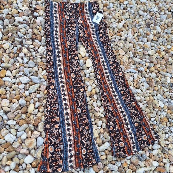 NEW Boho Leggings Hippie Pants Bell Bottoms Flared Leg Yoga Athleisure Gypsy - Picture 13 of 15